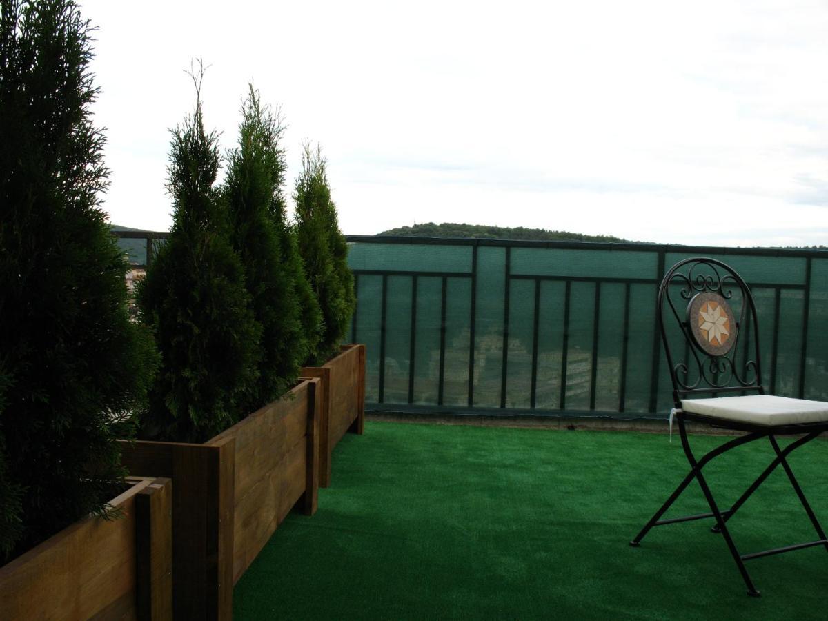 Leon Rent Studio 8 Lägenhet Veliko Tărnovo Exteriör bild