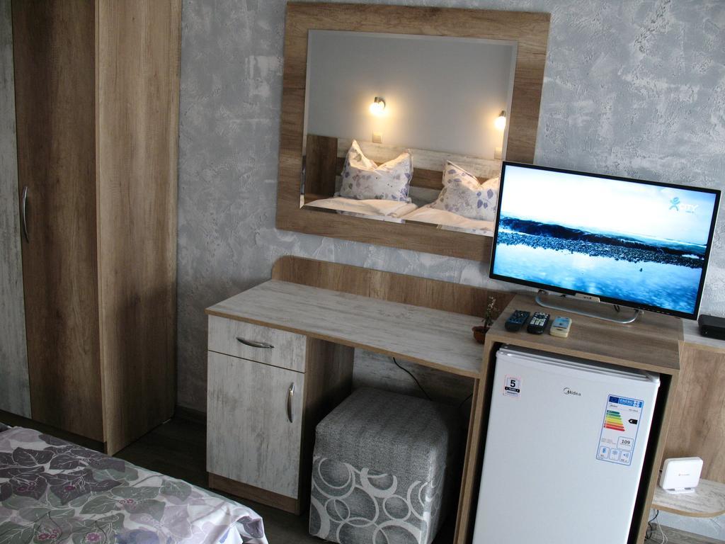 Leon Rent Studio 8 Lägenhet Veliko Tărnovo Exteriör bild