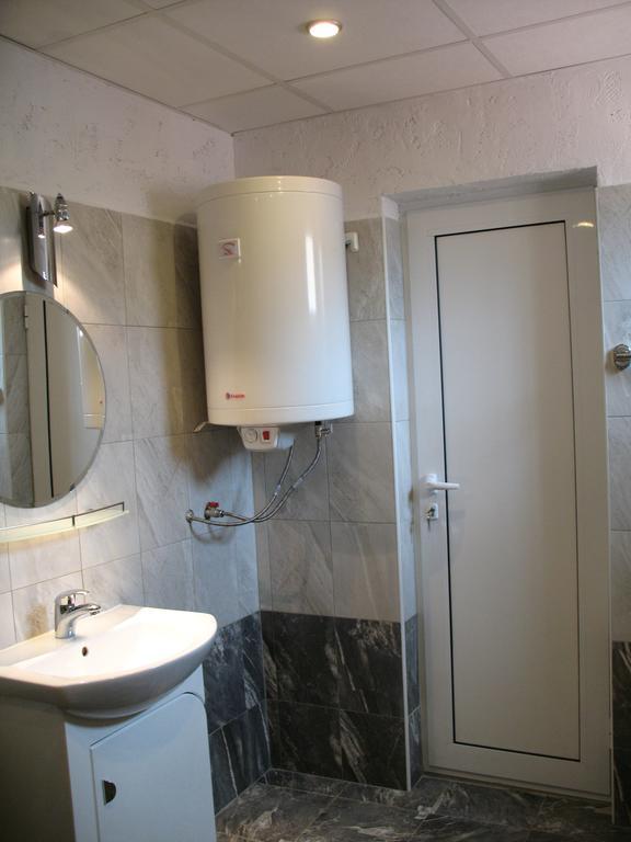 Leon Rent Studio 8 Lägenhet Veliko Tărnovo Exteriör bild