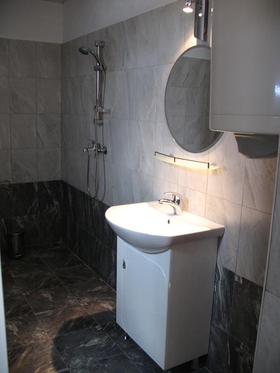 Leon Rent Studio 8 Lägenhet Veliko Tărnovo Exteriör bild