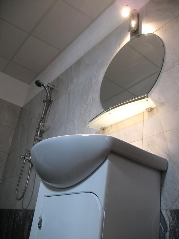 Leon Rent Studio 8 Lägenhet Veliko Tărnovo Exteriör bild