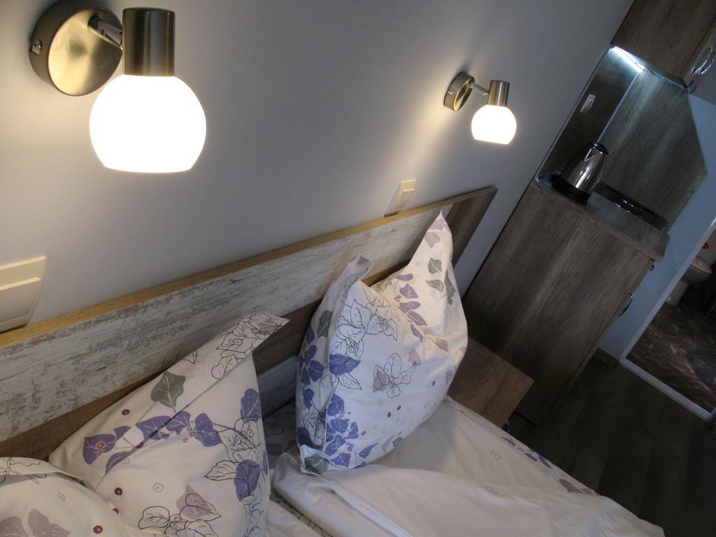 Leon Rent Studio 8 Lägenhet Veliko Tărnovo Exteriör bild