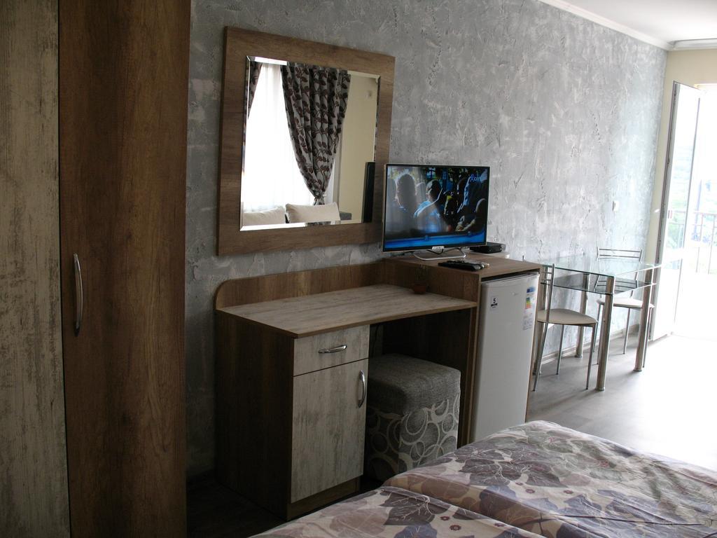 Leon Rent Studio 8 Lägenhet Veliko Tărnovo Exteriör bild